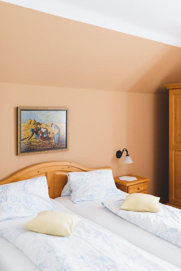 Weingut Peter Grill Bed and Breakfast Leutschach Buitenkant foto